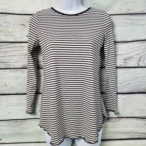Daytrip Womens Medium Long Sleeve Top Black White Striped Criss-Cross Neck Stret